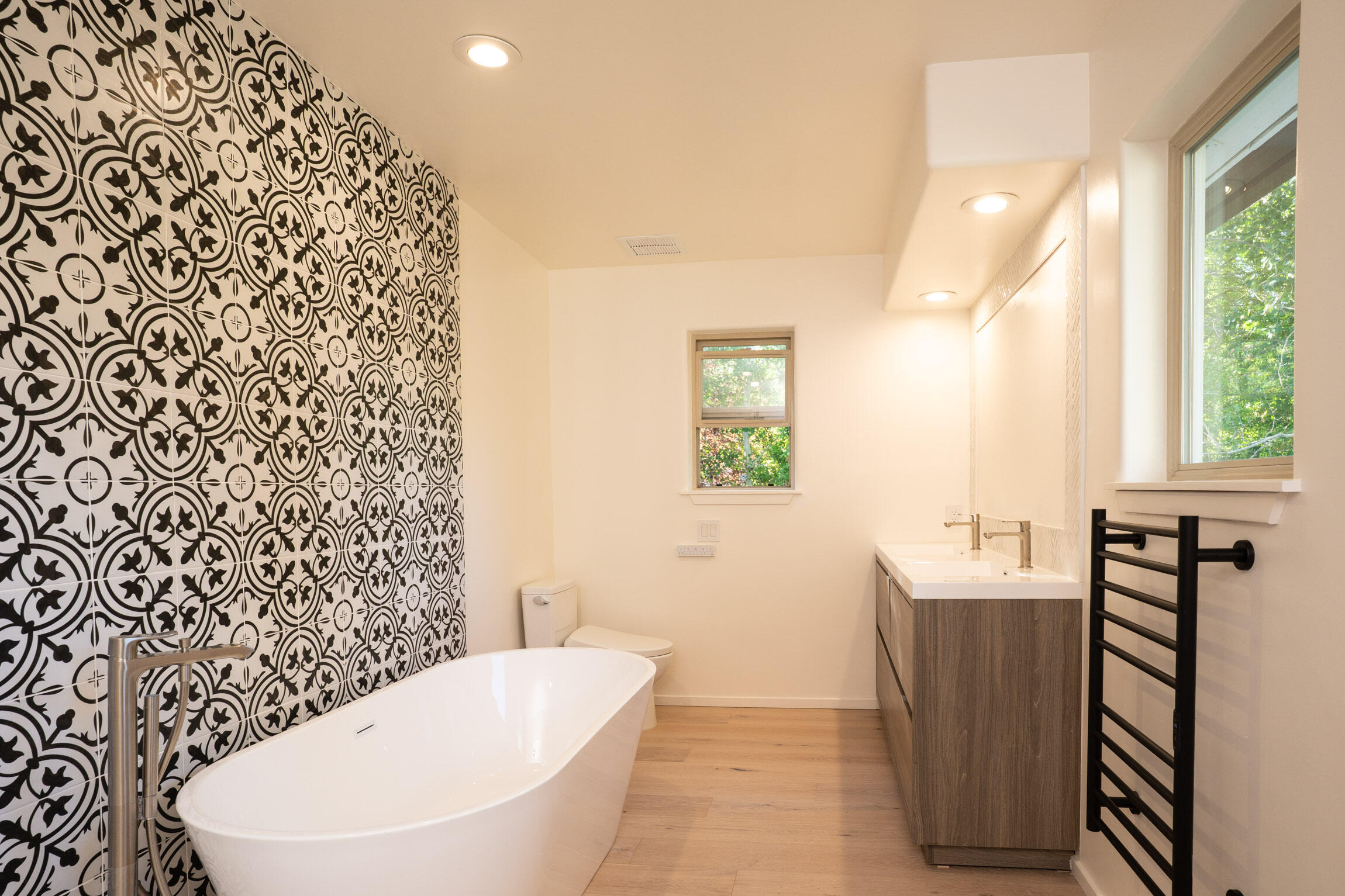 651 Whitetail Drive Hailey, ID 83333 - Photo 17 of 36 Primary Bathroom 1
