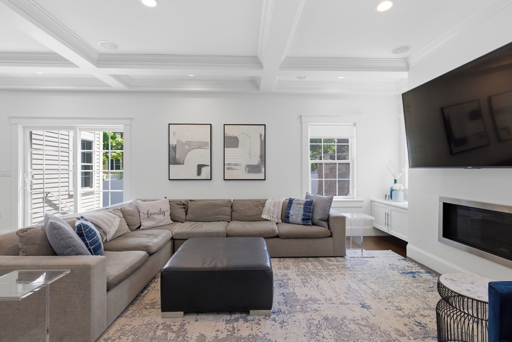 4 Augustus Road Lexington, MA 02421 - Photo 11 of 35