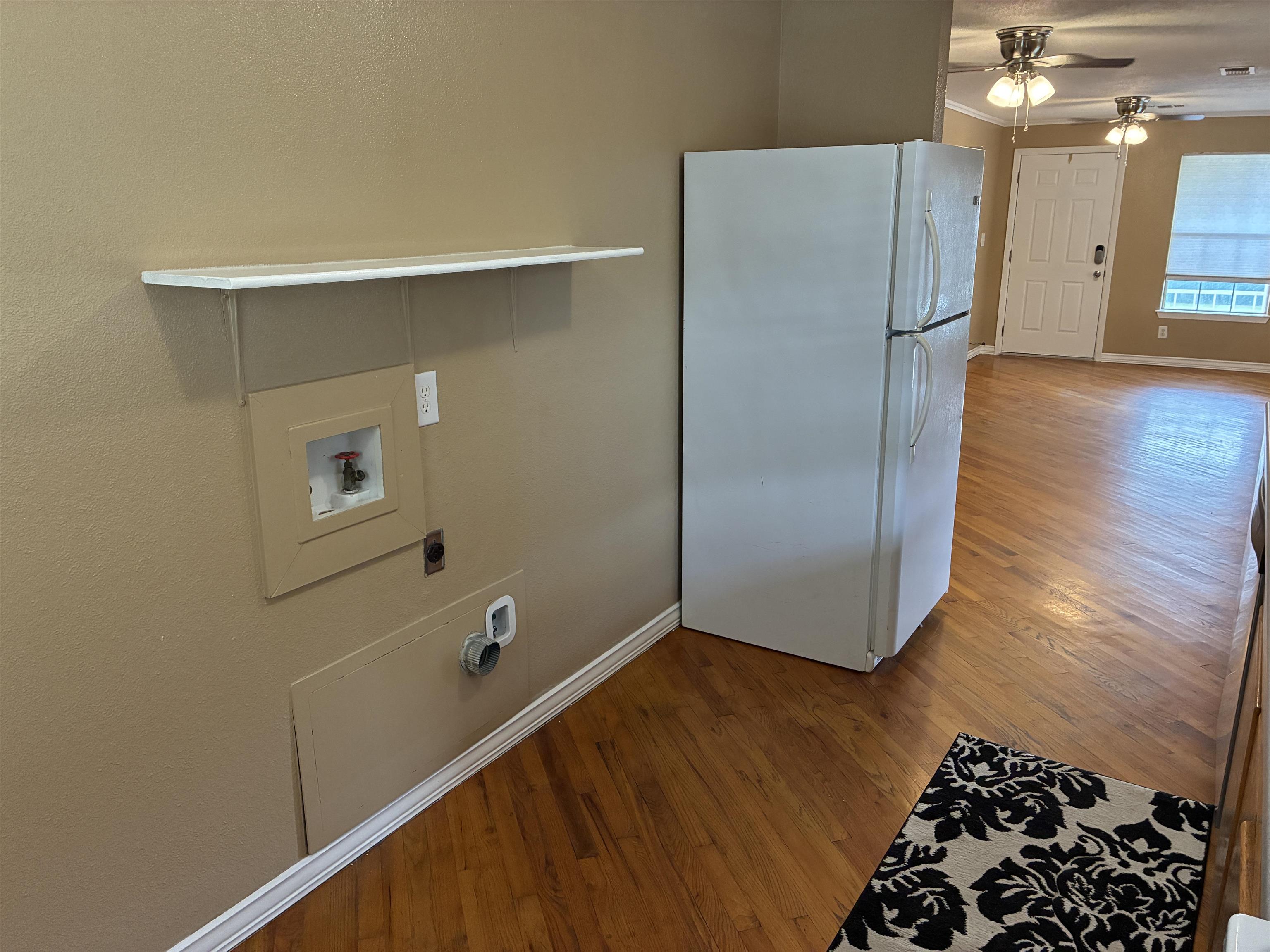 301 North Rhomberg Street Burnet, TX 78611 - Photo 11 of 27