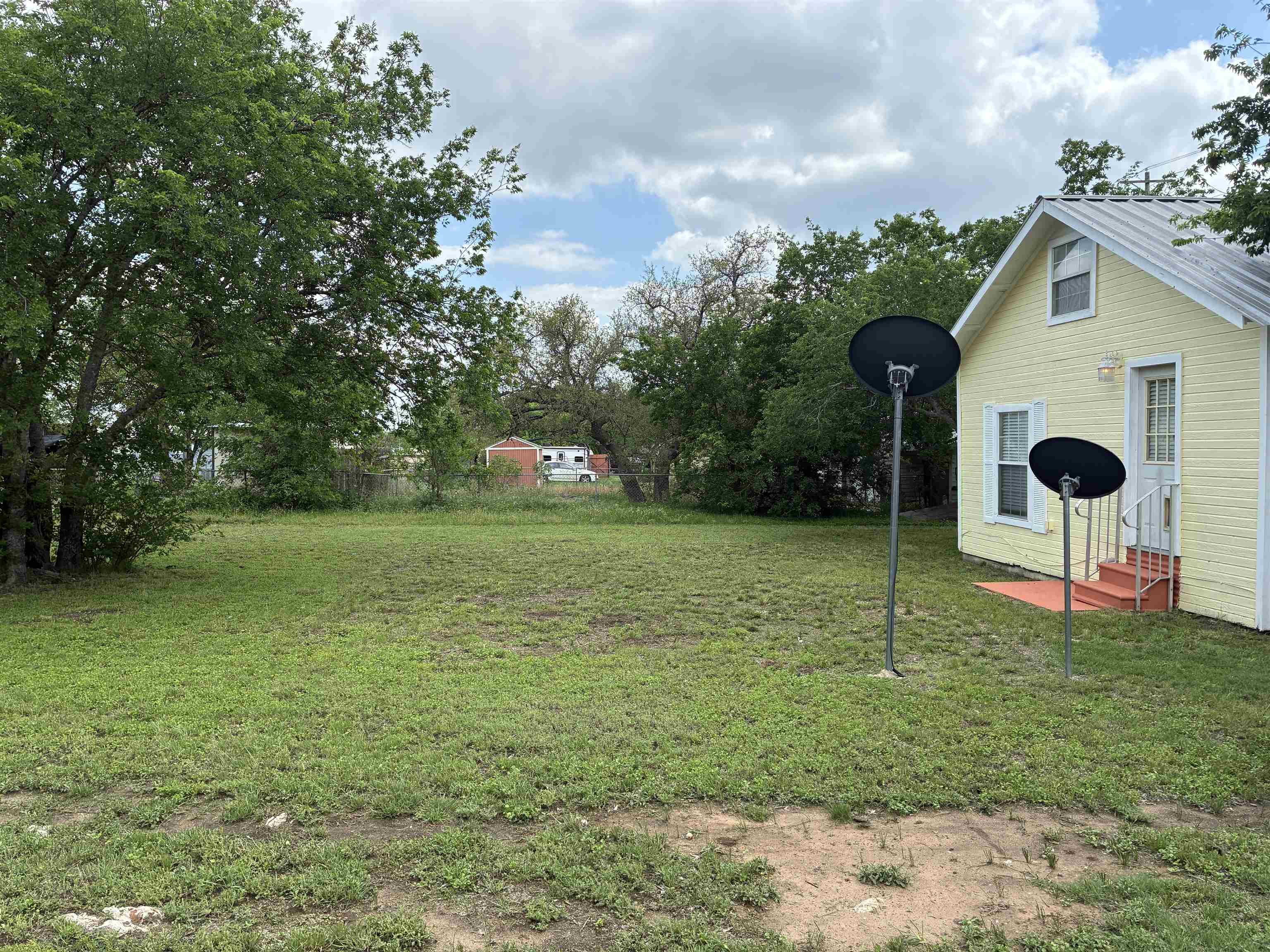 301 North Rhomberg Street Burnet, TX 78611 - Photo 19 of 27