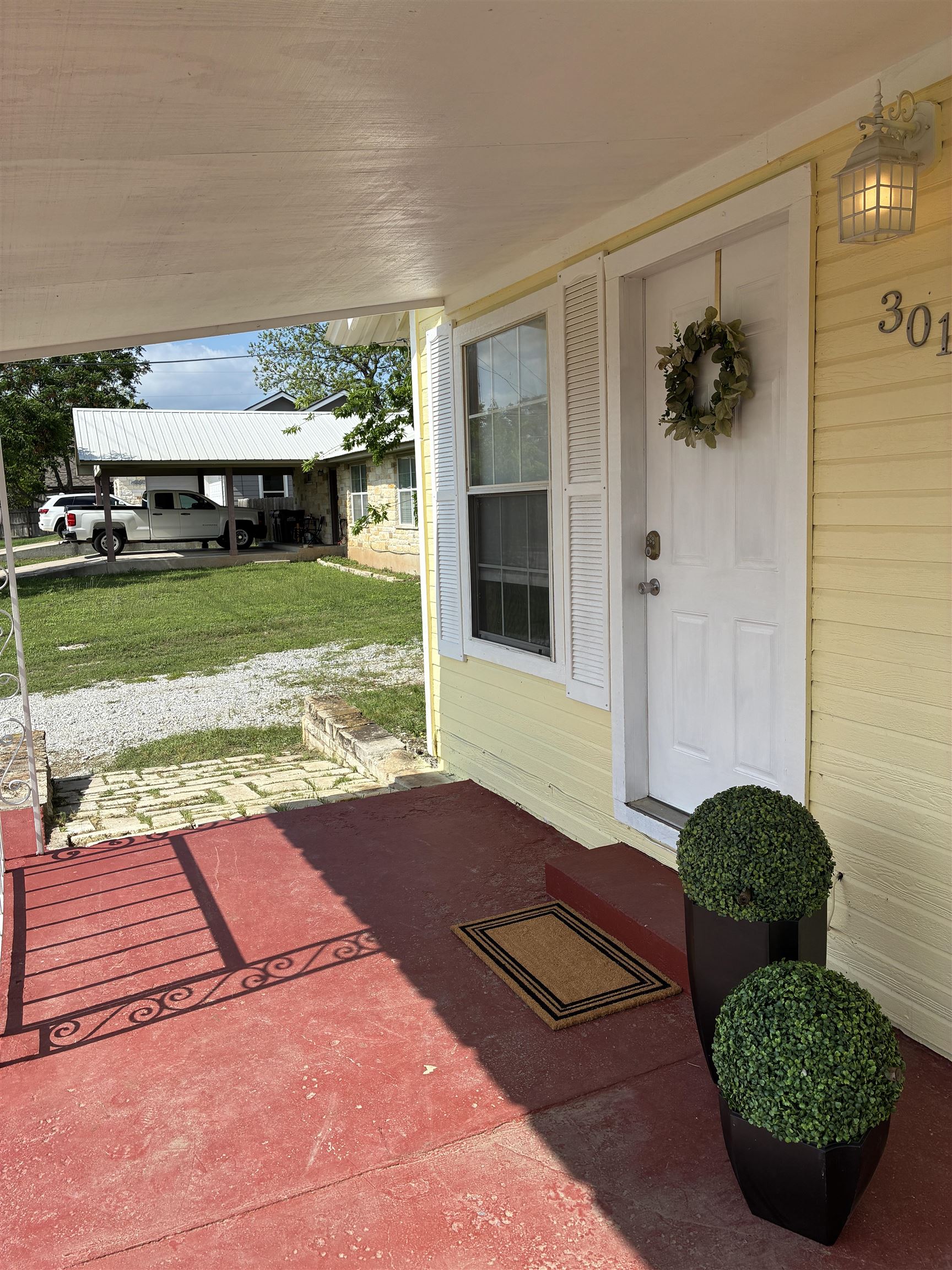 301 North Rhomberg Street Burnet, TX 78611 - Photo 4 of 27