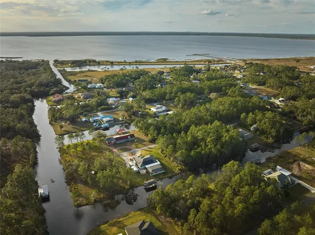 $200,000 | 28 Amaryllis Drive, Frostproof, FL 33843