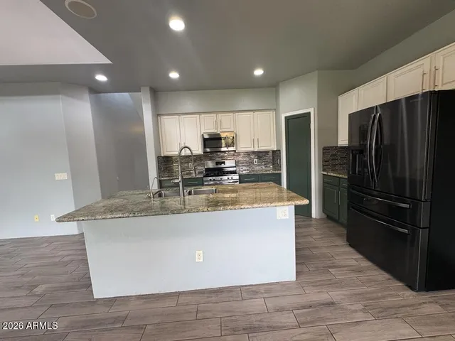 $2,100 | 1971 Knowlton Street, Sierra Vista, AZ 85635