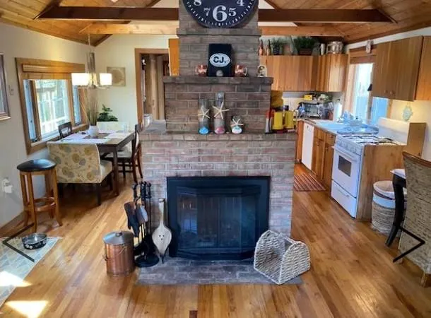 $3,950 | 151 Ocean Road, Ocean Beach, NY 11770