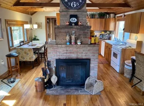 $3,950 | 151 Ocean Road, Ocean Beach, NY 11770