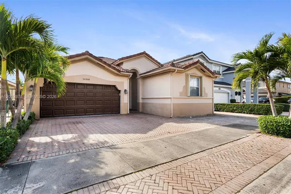 $739,999 | 16368 Southwest 43rd Terrace, Miami, FL 33185