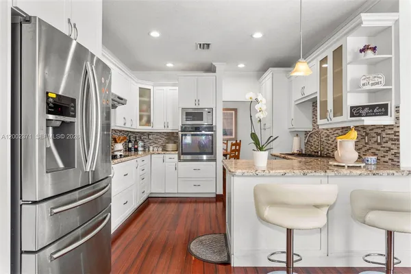 $739,999 | 16368 Southwest 43rd Terrace, Miami, FL 33185