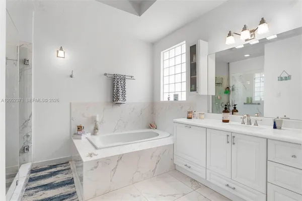 $739,999 | 16368 Southwest 43rd Terrace, Miami, FL 33185