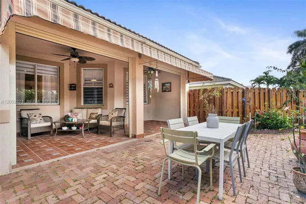 $739,999 | 16368 Southwest 43rd Terrace, Miami, FL 33185