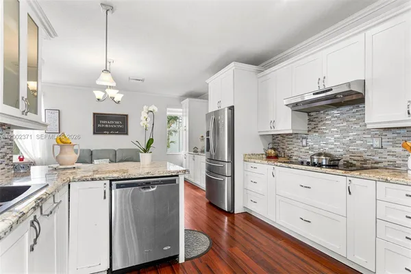 $739,999 | 16368 Southwest 43rd Terrace, Miami, FL 33185