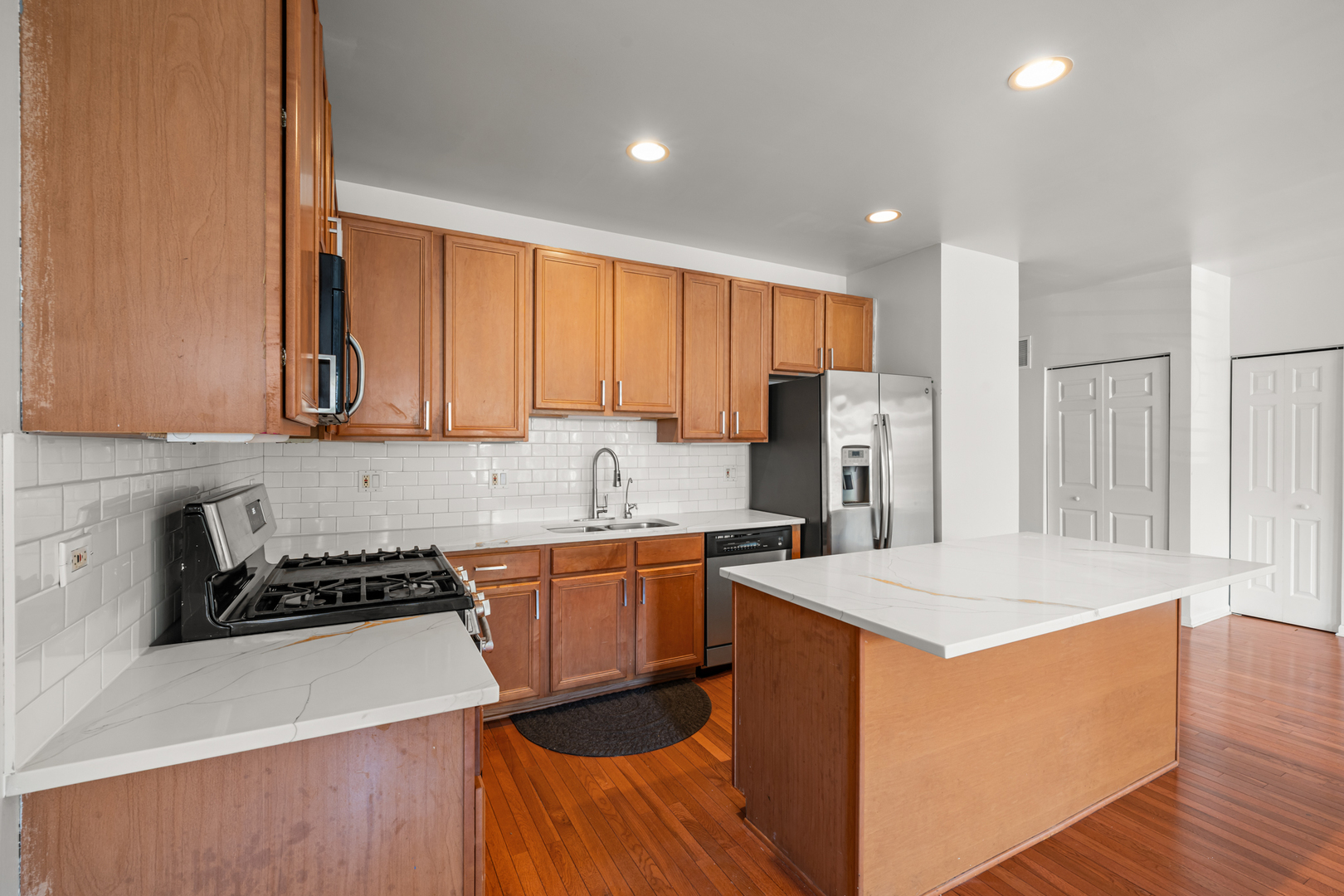 1414 South Halsted Street, Unit 2B Chicago, IL 60607 - Photo 8 of 31 Gallery Image 8