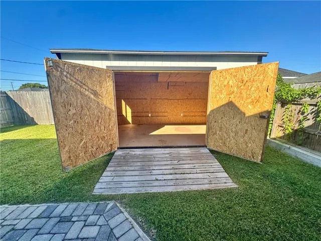 $2,500 | 3501 Gallo Drive, Chalmette, LA 70043