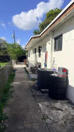 $2,500 | 673 West 30th Street, Unit 671, Hialeah, FL 33012