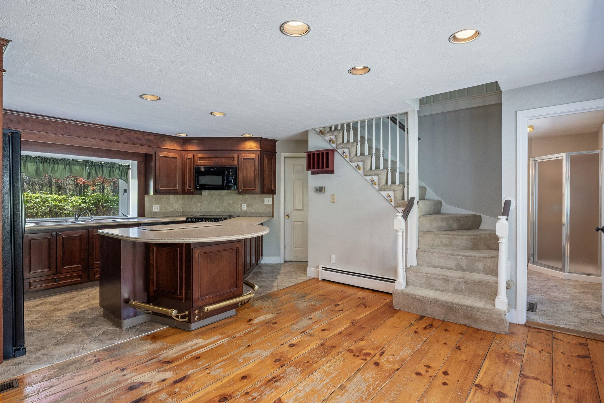 7 Rose Lane Atkinson, NH 03811 - Photo 5 of 60 Gallery Image 5