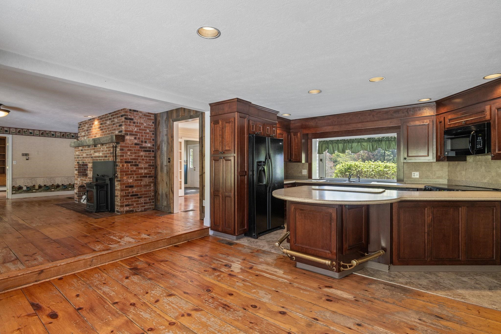 7 Rose Lane Atkinson, NH 03811 - Photo 6 of 60 Gallery Image 6
