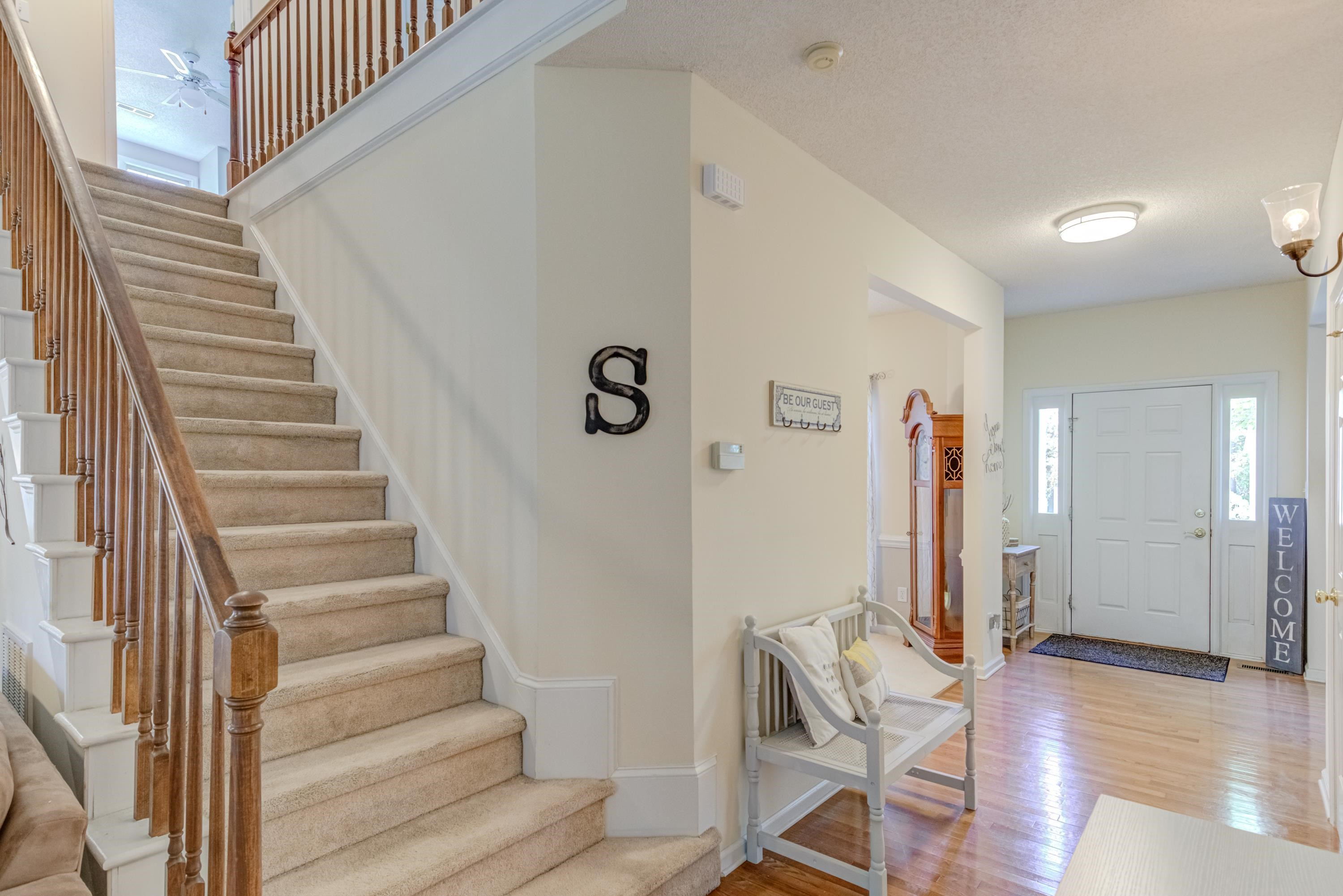 8809 Kirkstall Court Raleigh, NC 27615 - Photo 6 of 29 Foyer