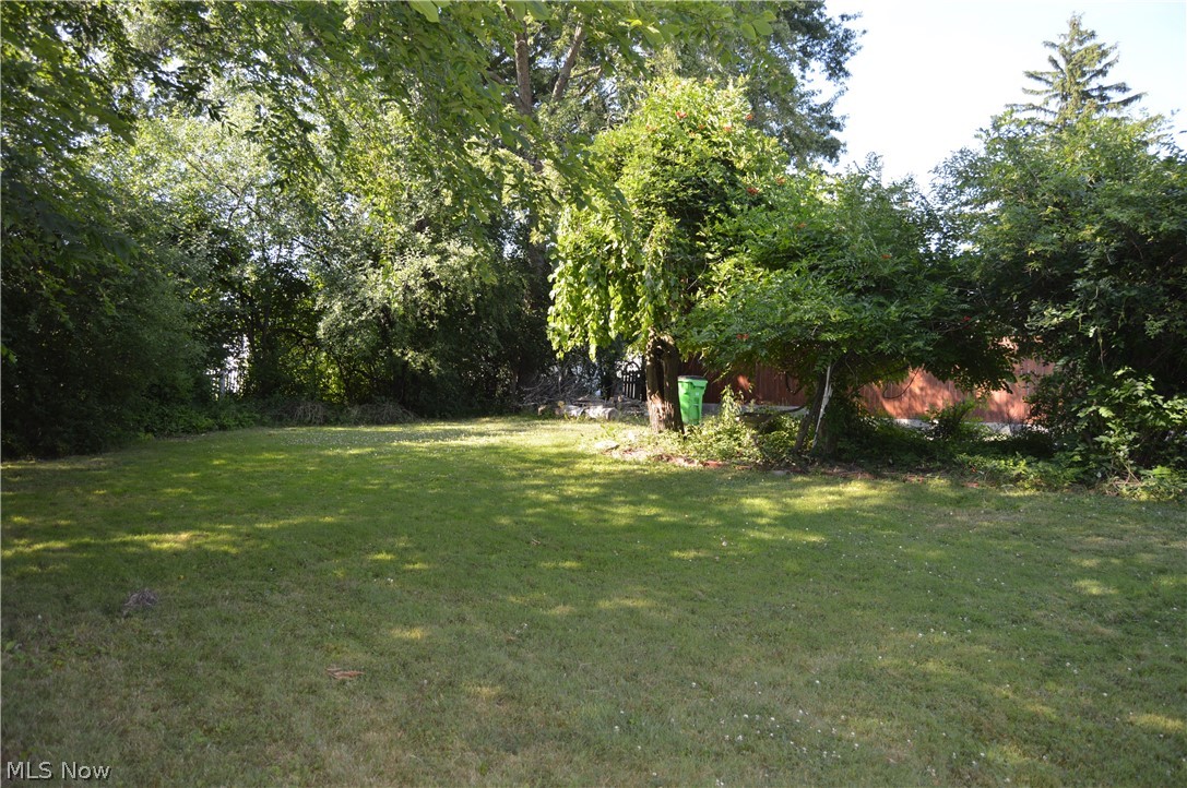 319 Columbus Road Bedford, OH 44146 - Photo 13 of 14