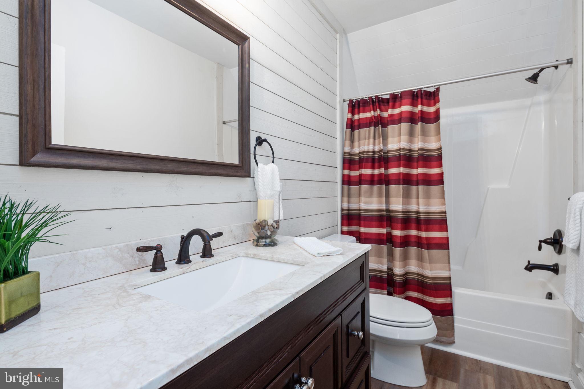 95 Kinlock Road Inwood, WV 25428 - Photo 23 of 33 Upper Level Bathroom