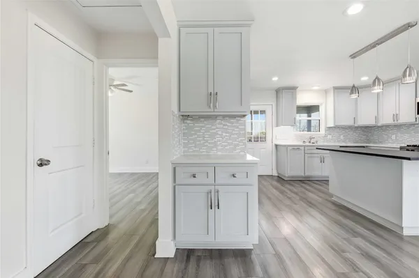 $290,000 | 400 Booth Street, Taylor, TX 76574