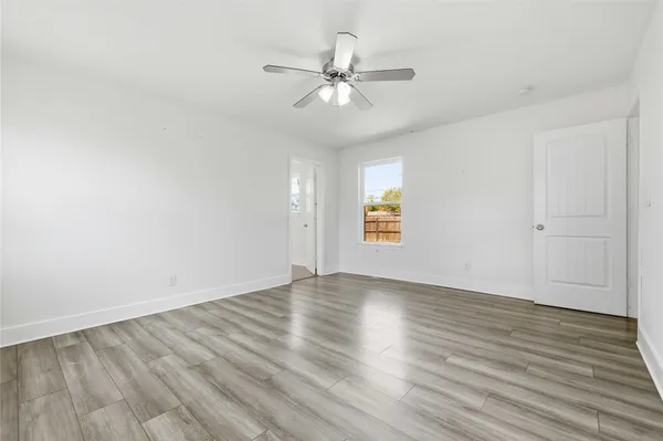 $290,000 | 400 Booth Street, Taylor, TX 76574