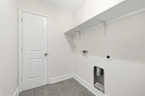 $290,000 | 400 Booth Street, Taylor, TX 76574