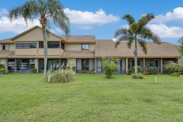 $399,000 | 6136 Southeast Georgetown Place, Hobe Sound, FL 33455
