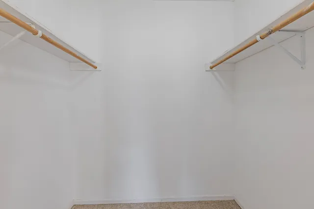 $2,400 | 237 Acorn Drive, Streamwood, IL 60107