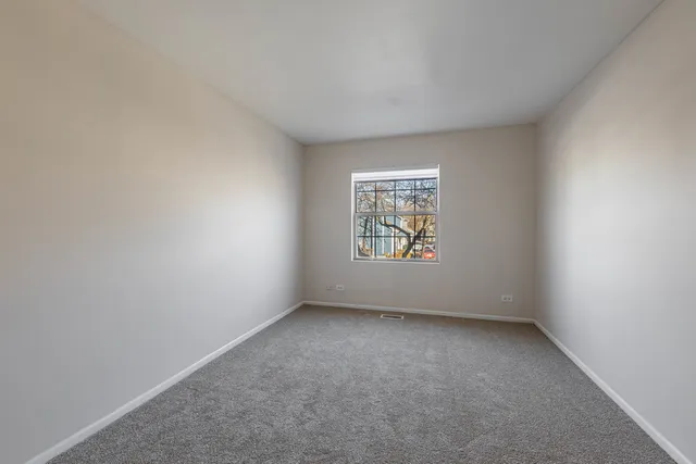 $2,400 | 237 Acorn Drive, Streamwood, IL 60107