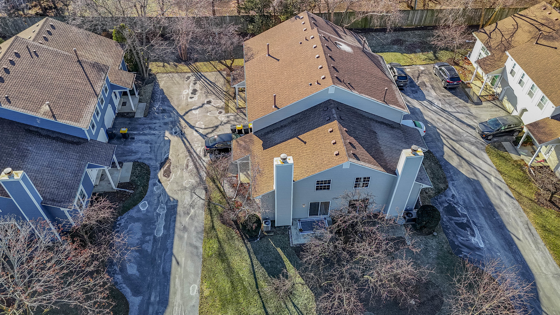 237 Acorn Drive Streamwood, IL 60107 - Photo 24 of 31 a aerial view of a house with a yard