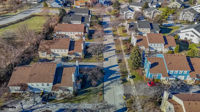 $2,400 | 237 Acorn Drive, Streamwood, IL 60107