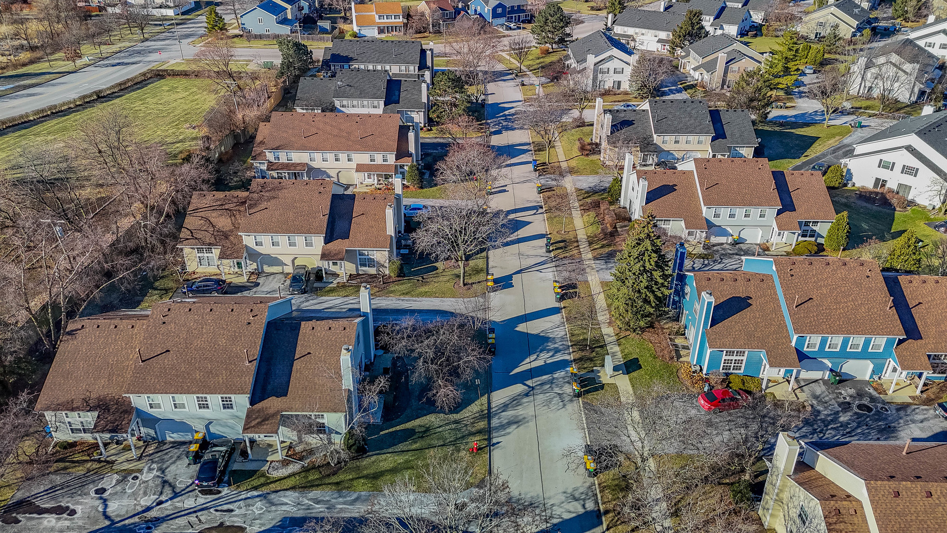 237 Acorn Drive Streamwood, IL 60107 - Photo 27 of 31 an aerial view of multiple house
