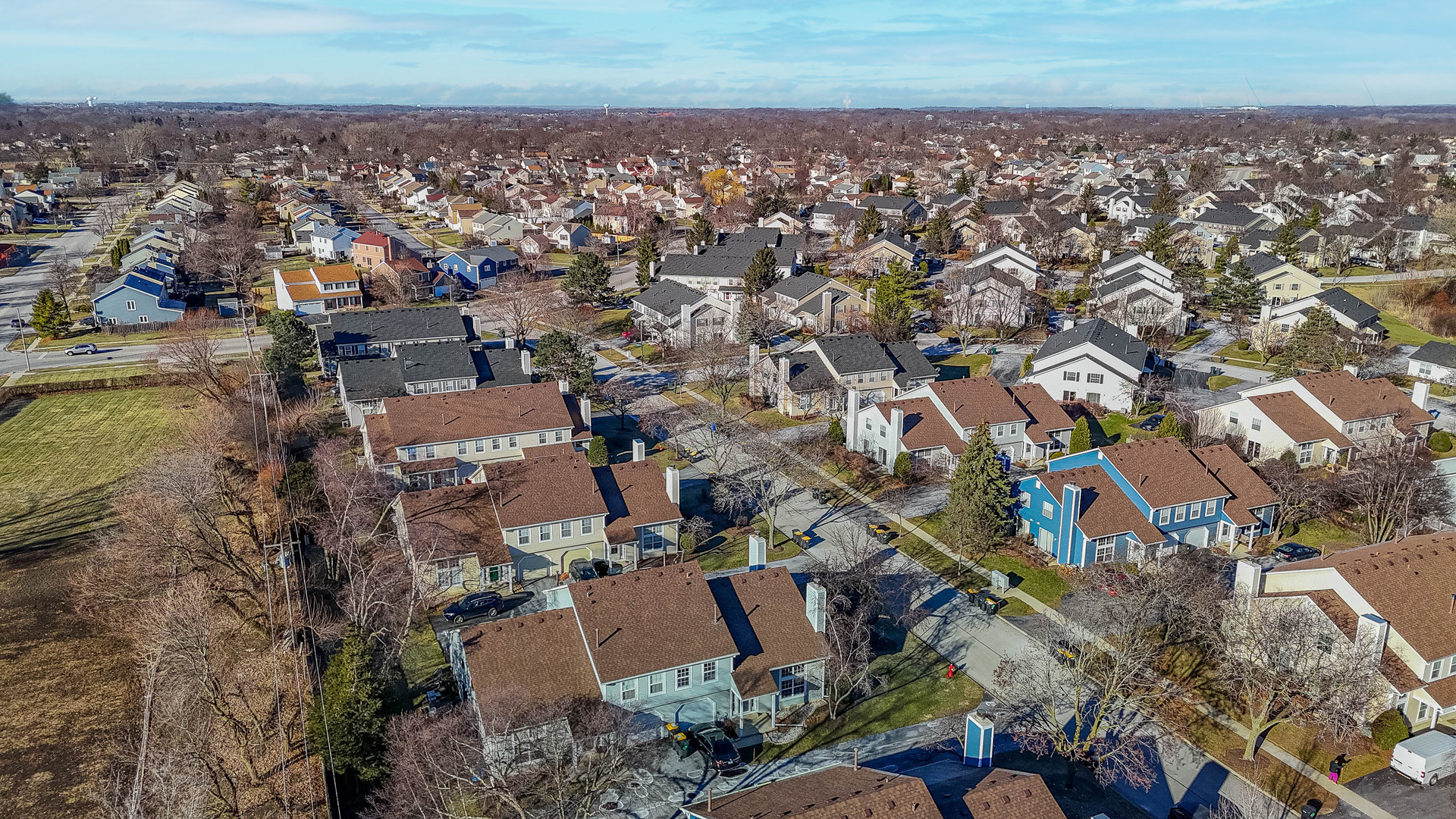 237 Acorn Drive Streamwood, IL 60107 - Photo 28 of 31 an aerial view of multiple house