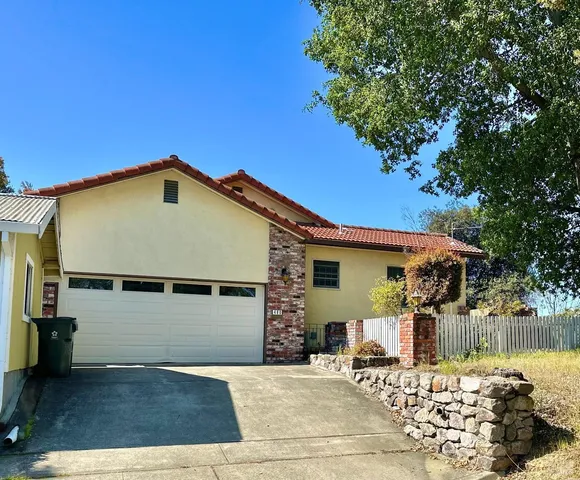$919,500 | 639 East 5th Street, Benicia, CA 94510
