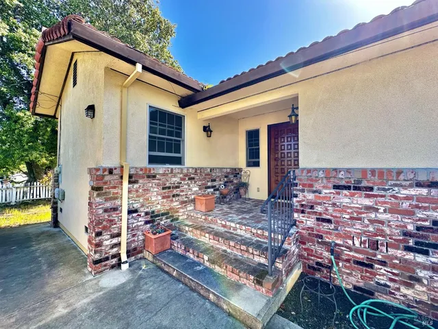$919,500 | 639 East 5th Street, Benicia, CA 94510
