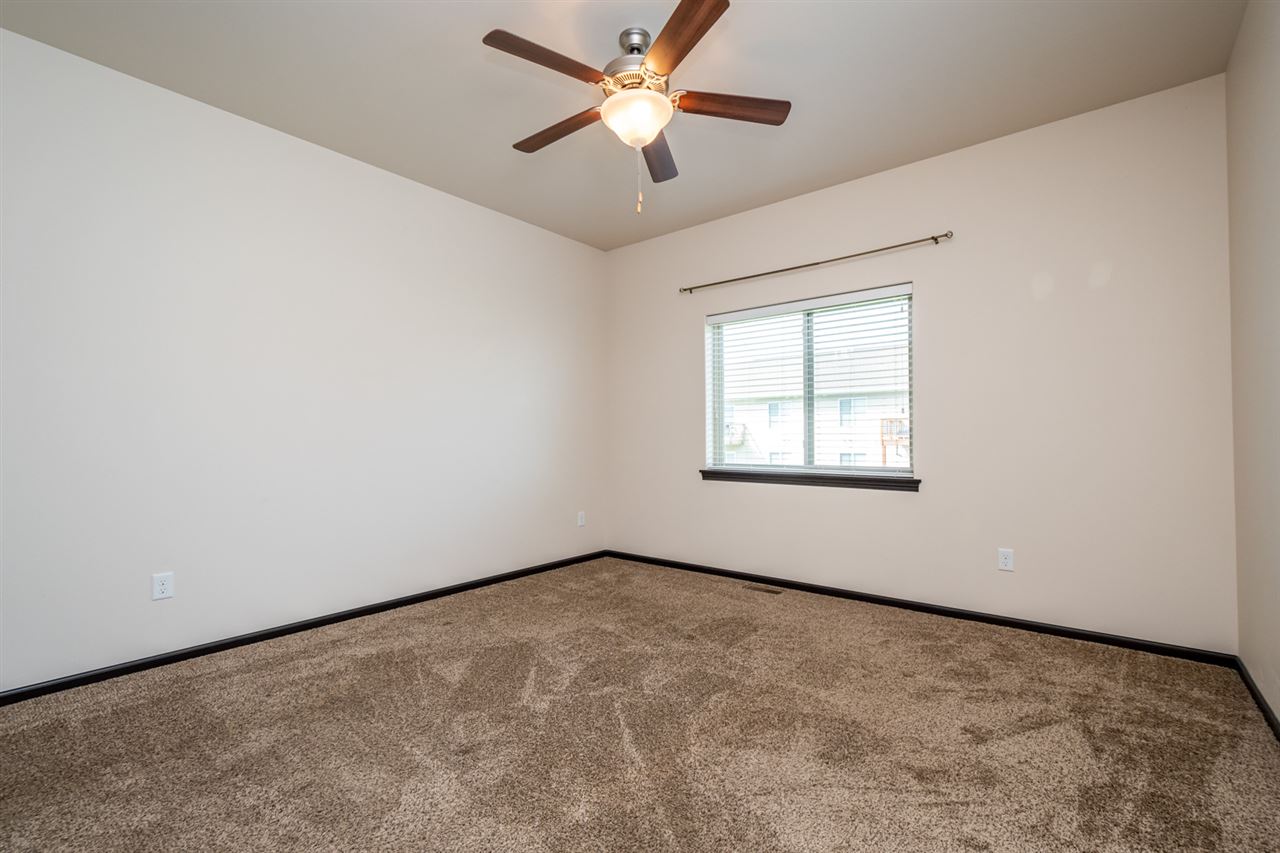 200 Prairie Rose Place Solon, IA 52333 - Photo 8 of 20 Gallery Image 8