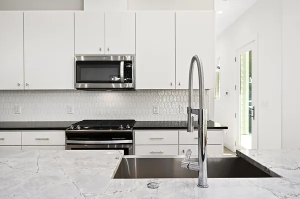 $4,995 | 5212 Huisache Street, Unit 2, Austin, TX 78751