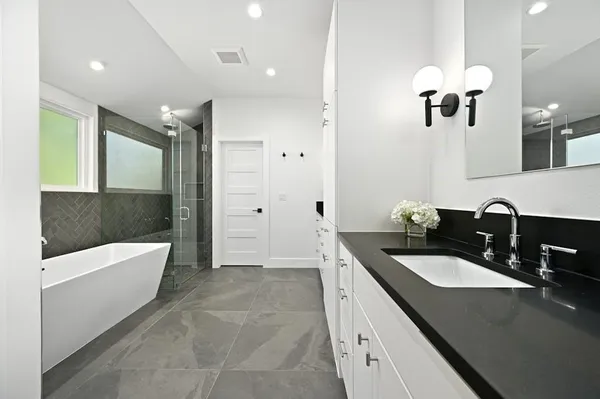 $4,995 | 5212 Huisache Street, Unit 2, Austin, TX 78751