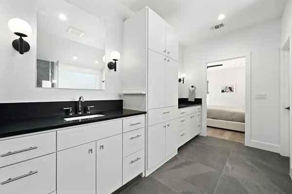 $4,995 | 5212 Huisache Street, Unit 2, Austin, TX 78751