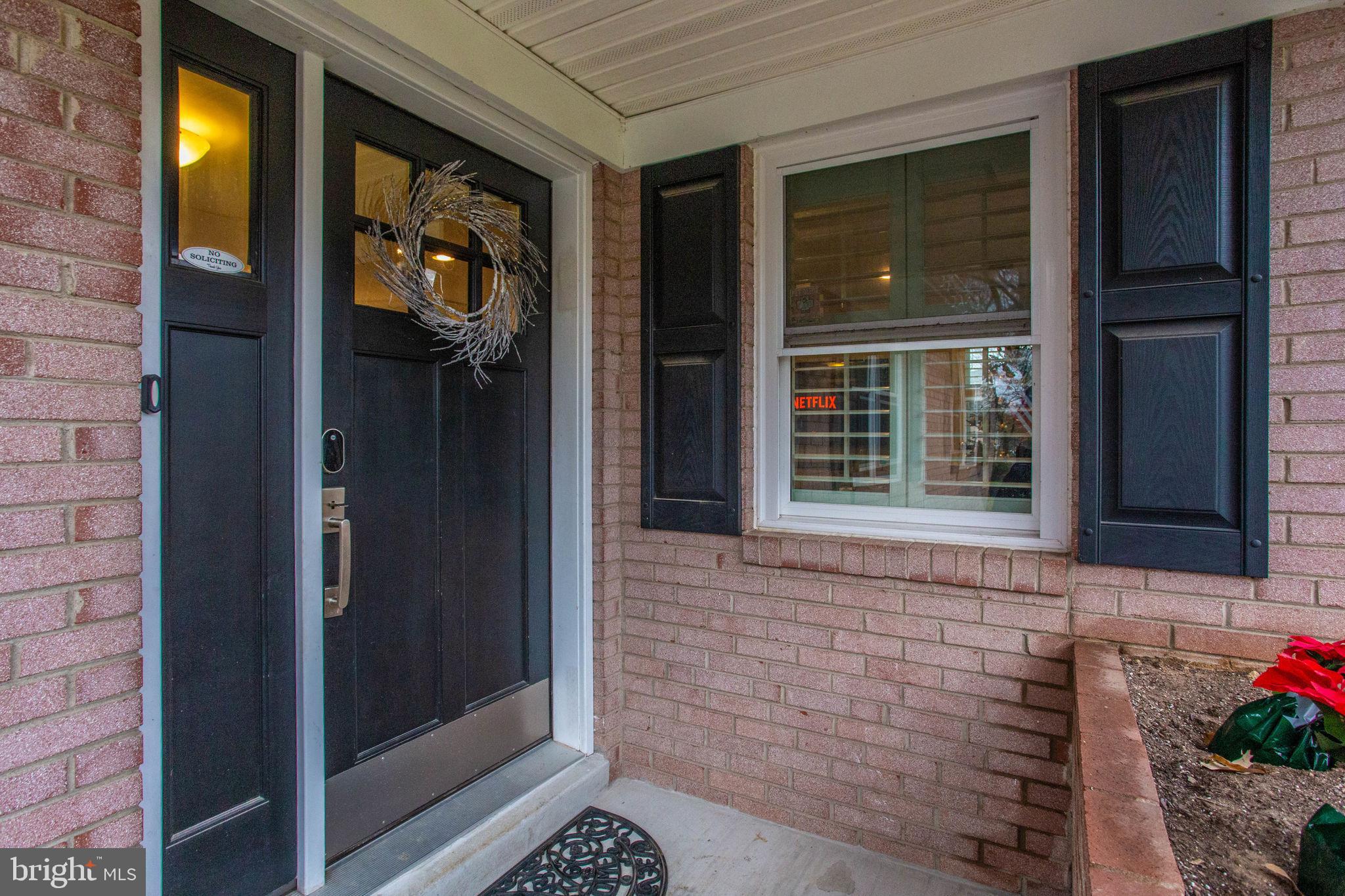 2906 Hideaway Road Fairfax, VA 22031 - Photo 3 of 57 Gallery Image 3
