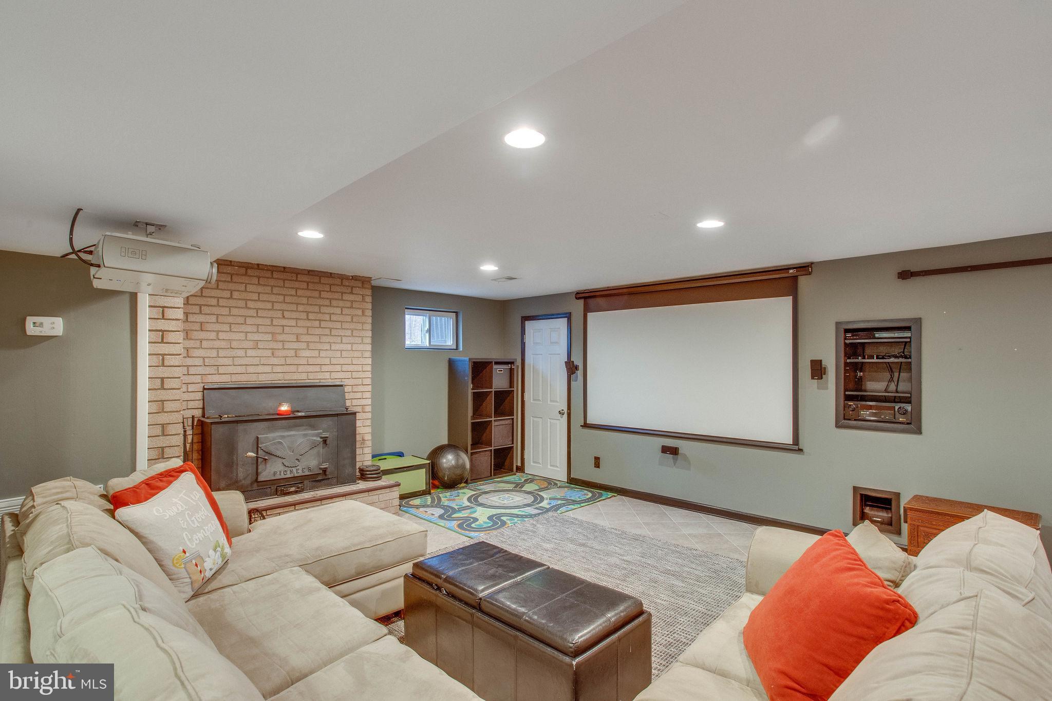 2906 Hideaway Road Fairfax, VA 22031 - Photo 34 of 57 Gallery Image 34