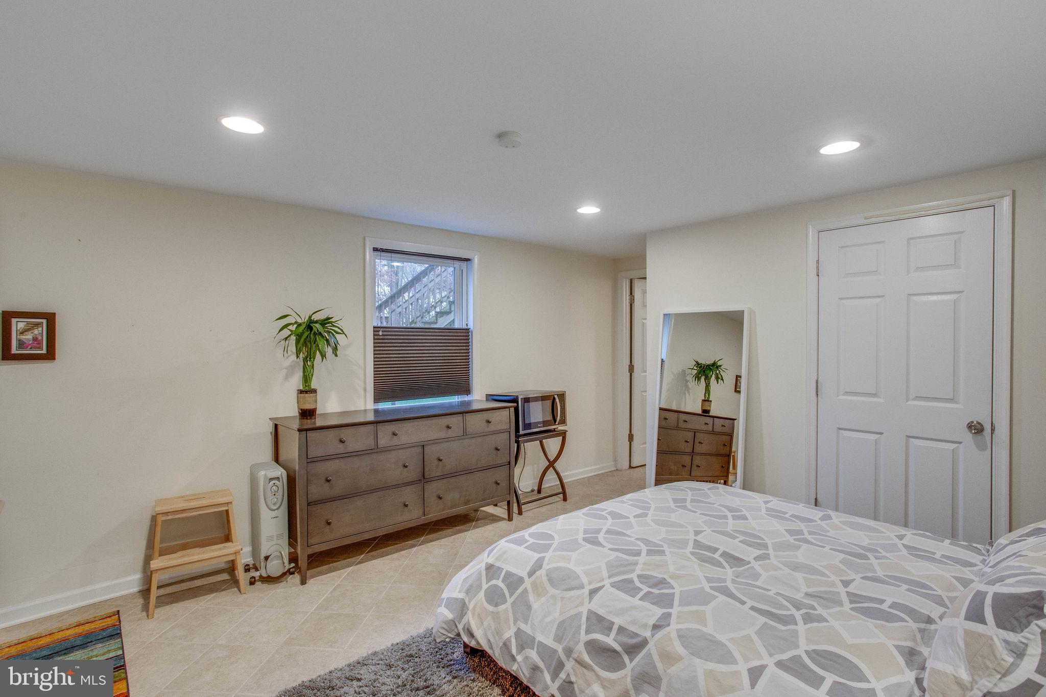 2906 Hideaway Road Fairfax, VA 22031 - Photo 40 of 57 Gallery Image 40
