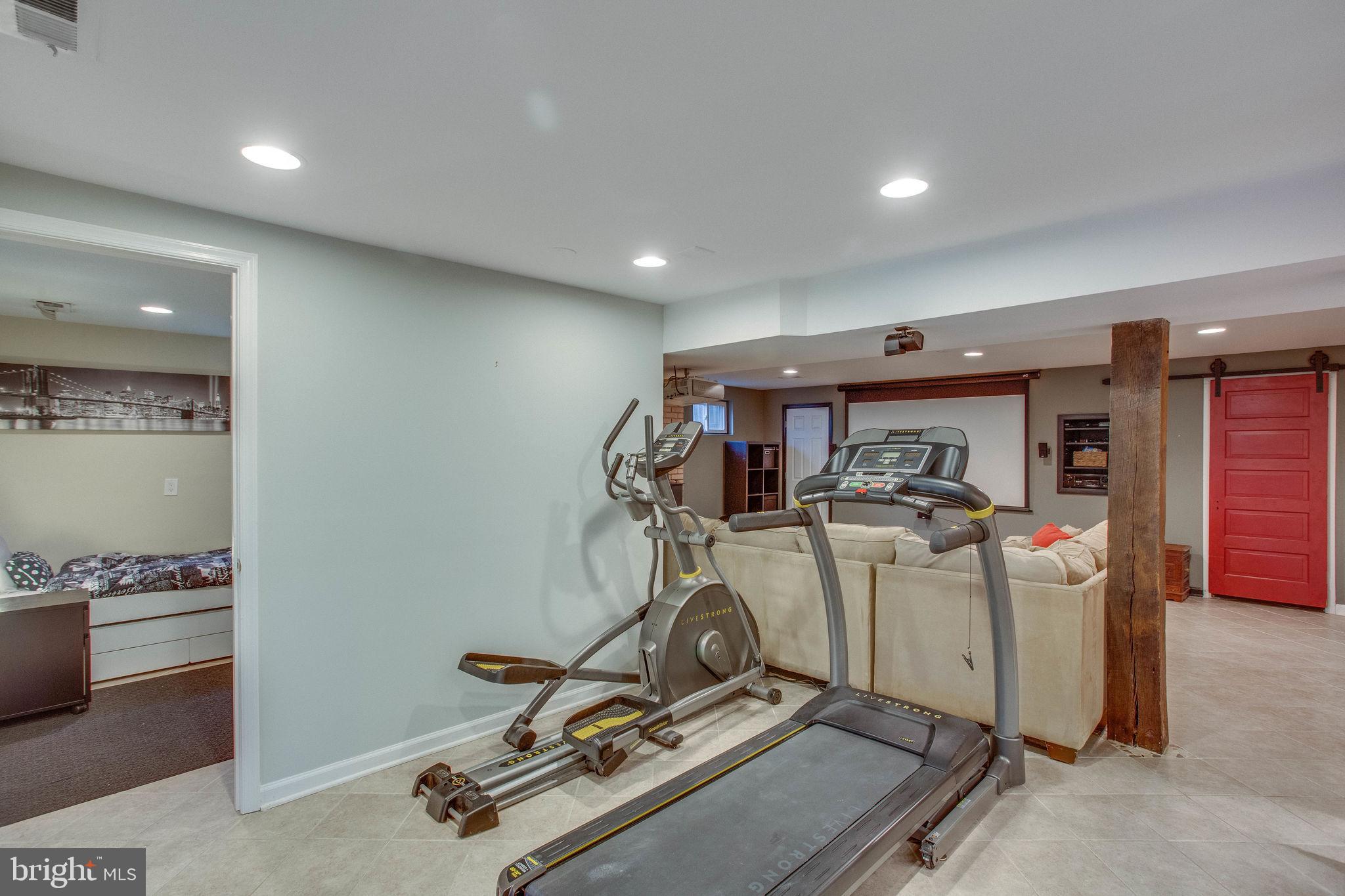 2906 Hideaway Road Fairfax, VA 22031 - Photo 41 of 57 Gallery Image 41