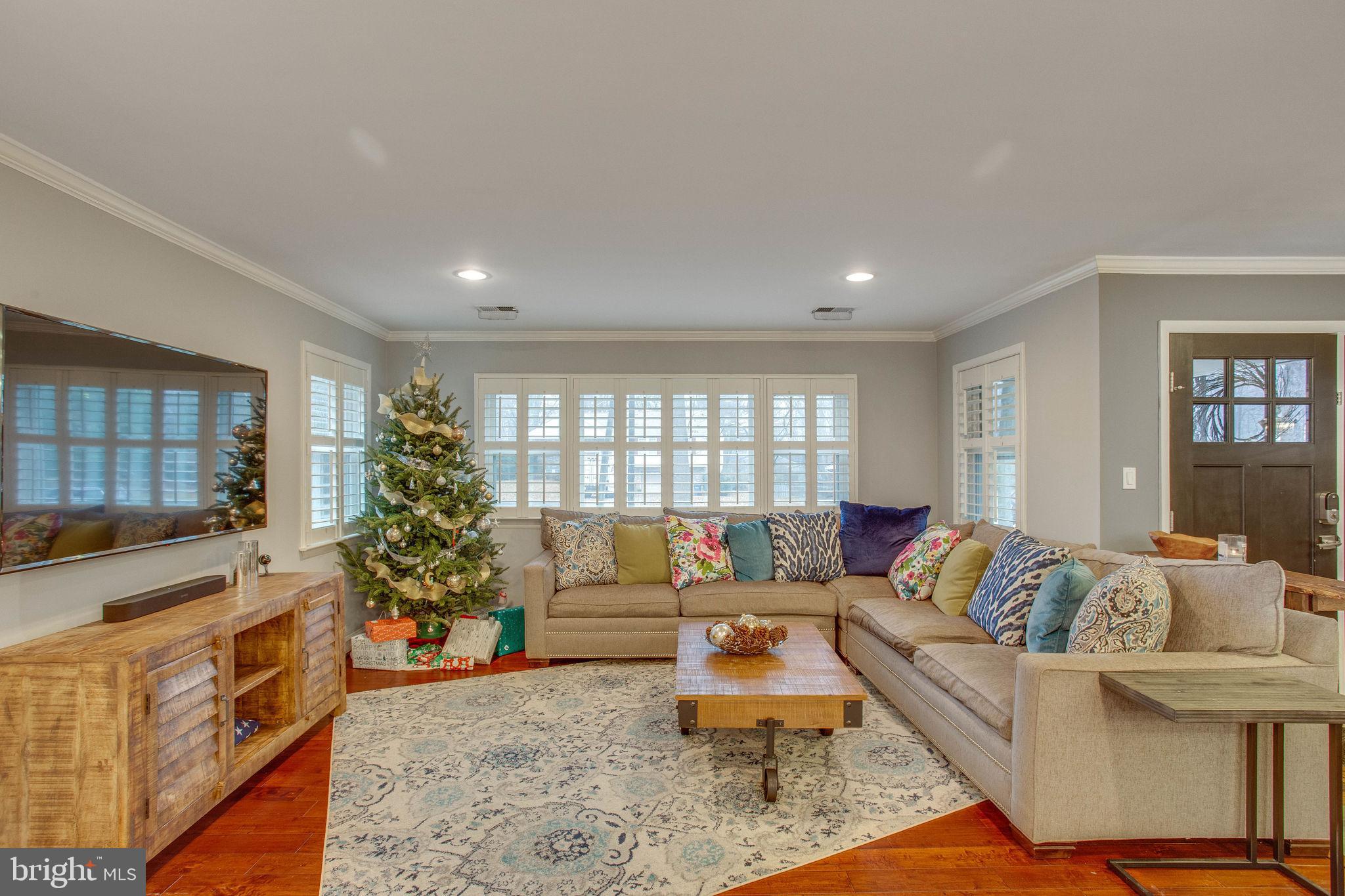 2906 Hideaway Road Fairfax, VA 22031 - Photo 8 of 57 Gallery Image 8