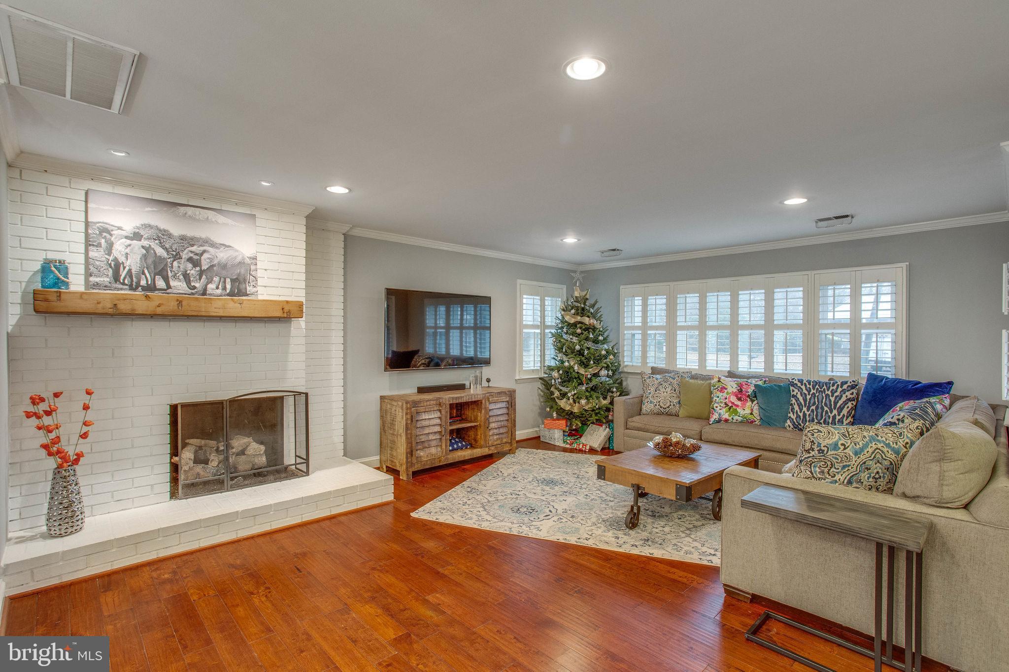 2906 Hideaway Road Fairfax, VA 22031 - Photo 9 of 57 Gallery Image 9