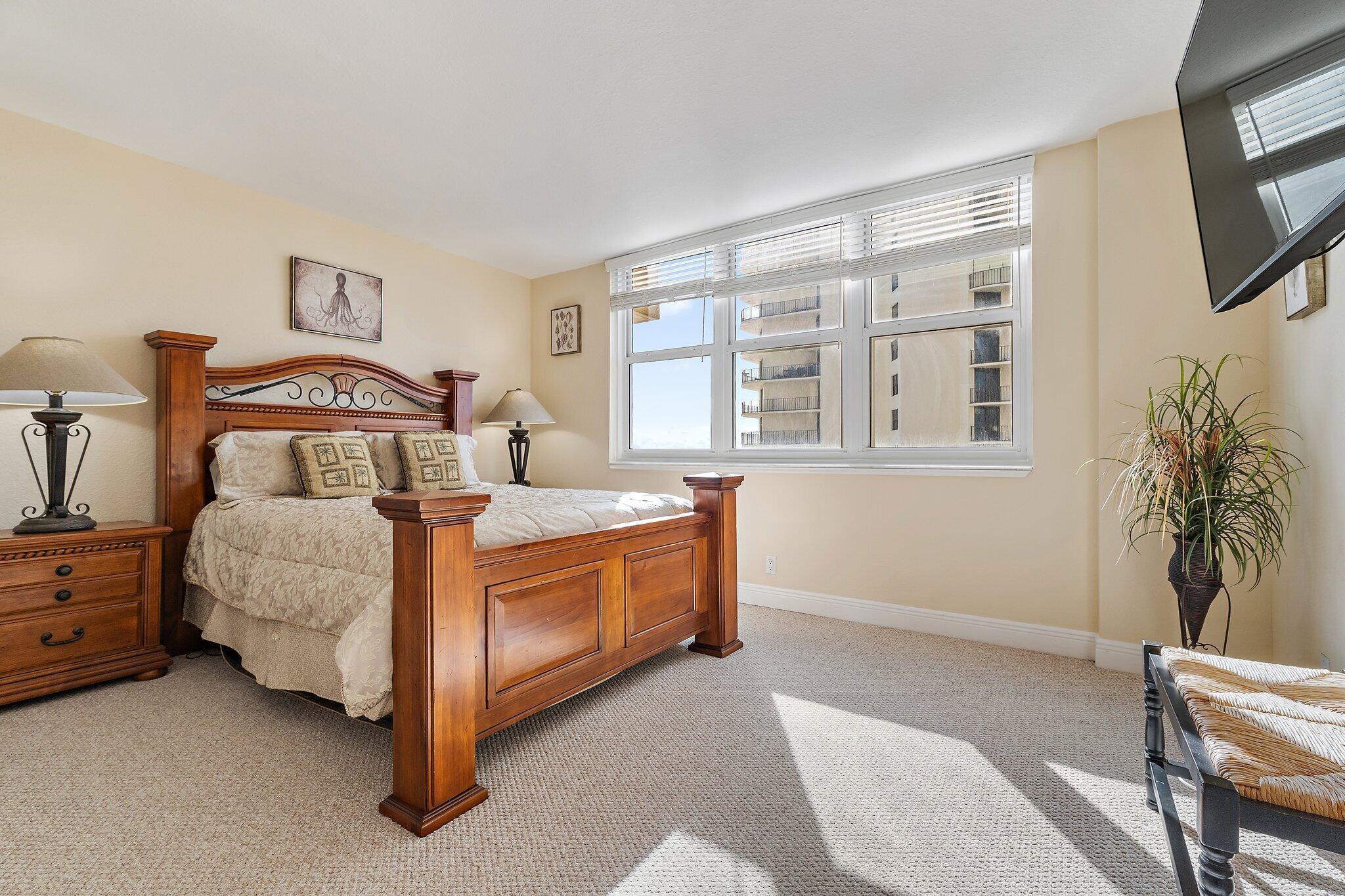 Undisclosed Address Singer Island, FL 33404 - Photo 29 of 77 5440 N Ocean 907_Guest Room