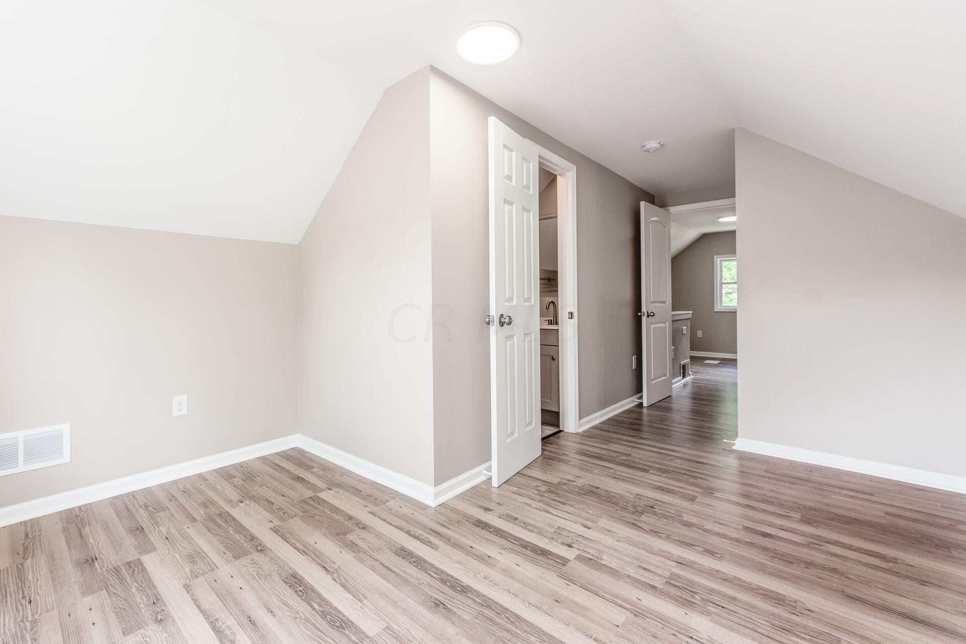 941 Exeter Road Columbus, OH 43213 - Photo 29 of 38 030_ Rd Columbus OH 43213 USA