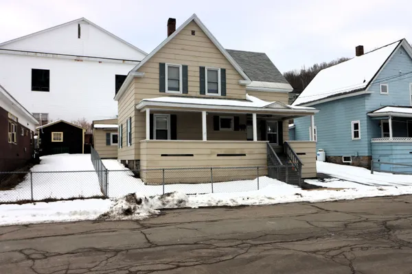$175,000 | 612 Rockingham Street, Berlin, NH 03570