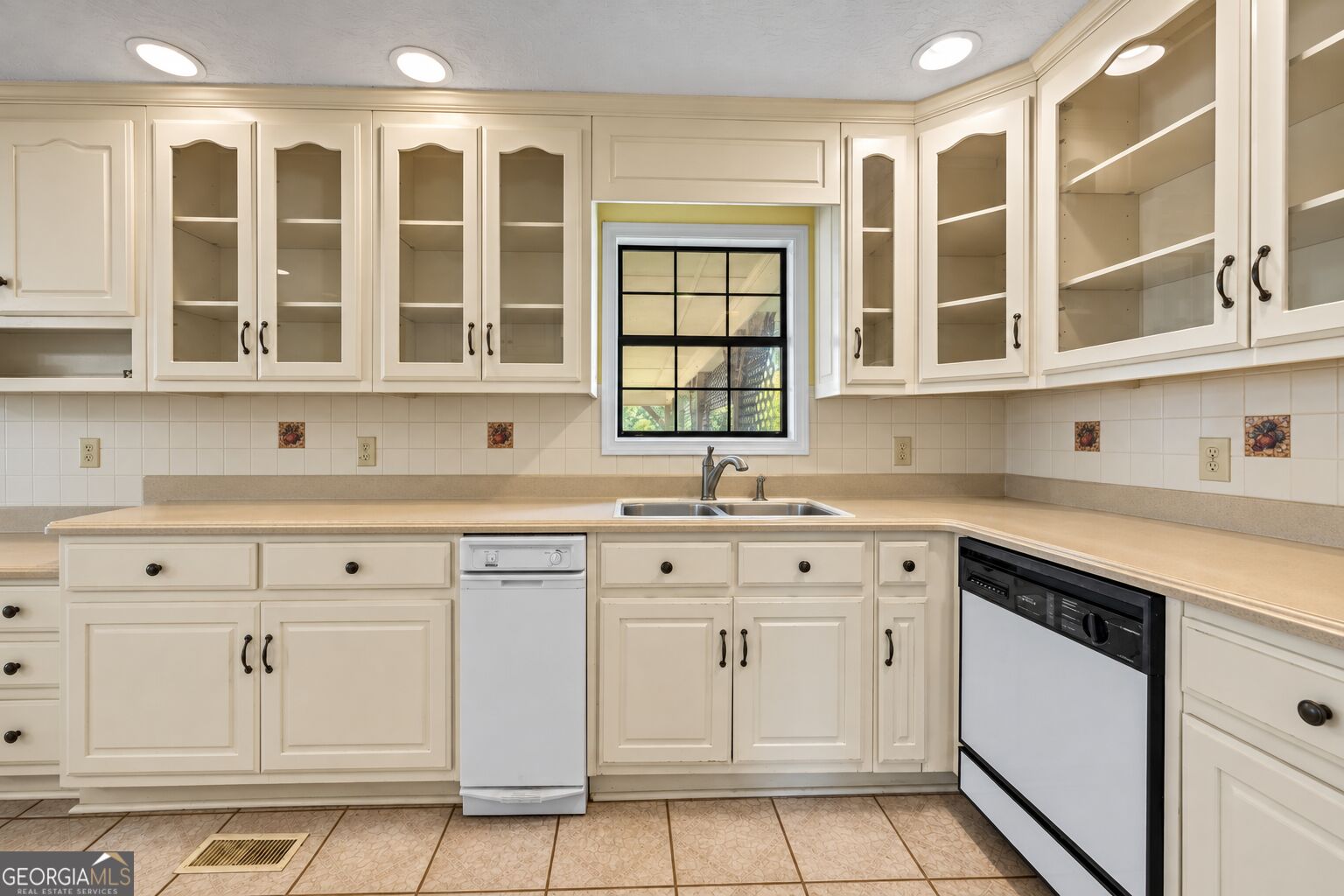 1655 Akin Road Carnesville, GA 30521 - Photo 12 of 51 Gallery Image 12