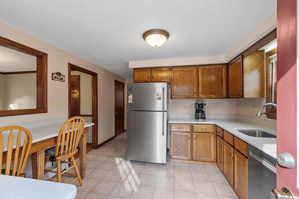14 Countryside Road Pepperell, MA 01463 - Photo 8 of 34 Gallery Image 8