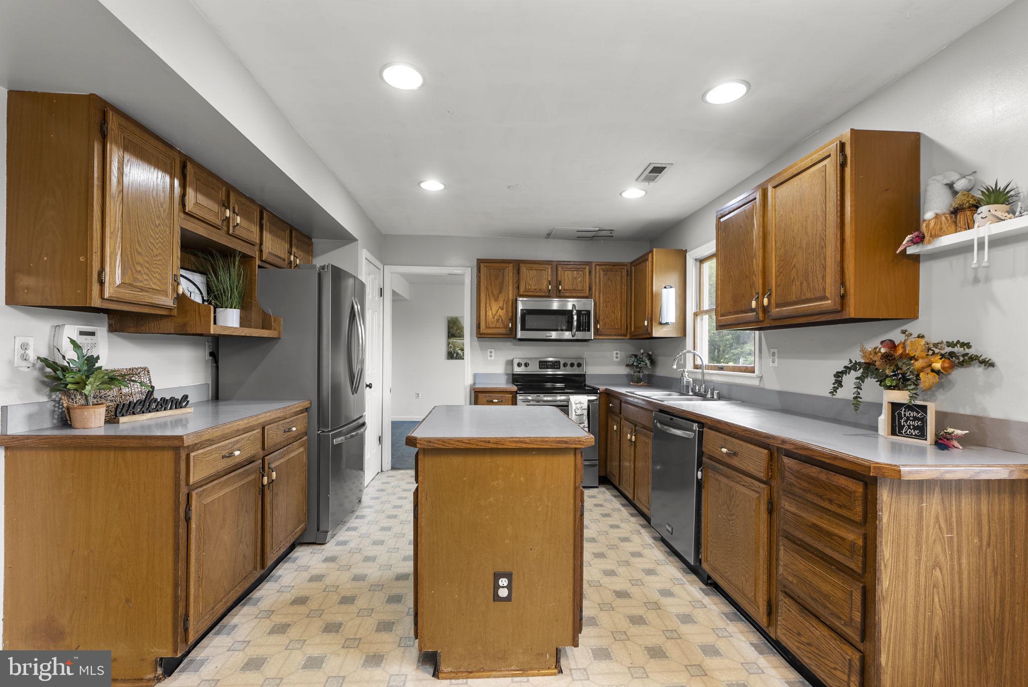 3050 Hooper Road New Windsor, MD 21776 - Photo 16 of 63 Gallery Image 16